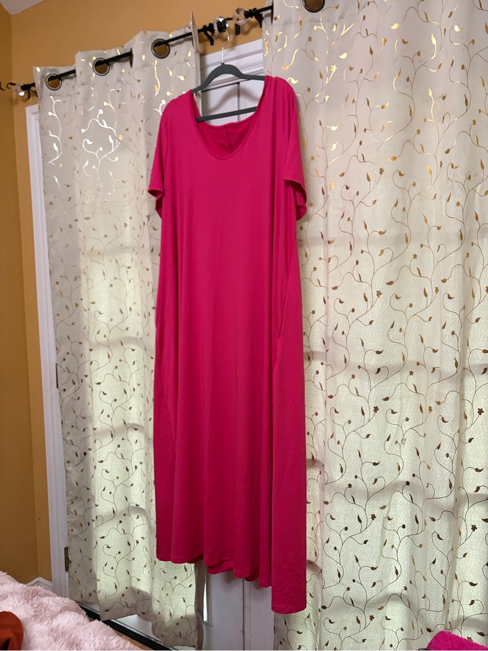 Women’s Fuchsia Scoop Neck Short Sleeve Dress